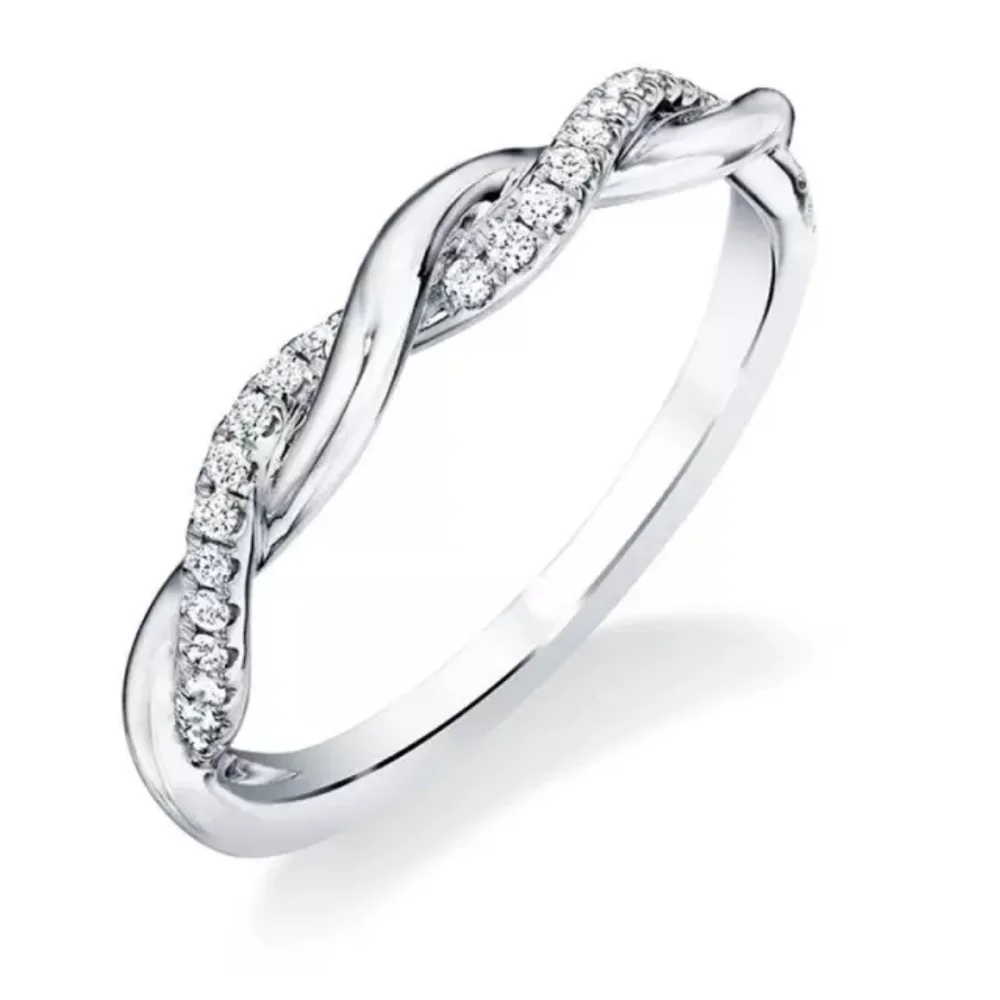 New 925 Silver Beautiful Diamond Engagement Ring - Picture 2 of 6